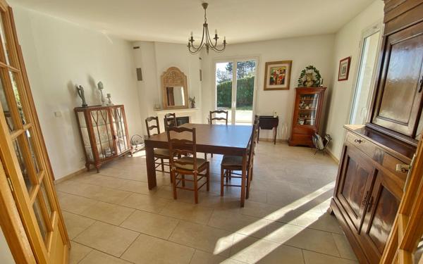 Maison à vendre    7 pièces • 208,13 m2 Francheville