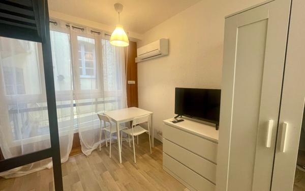 Appartement à louer    1 pièce • 16 m2 Dax