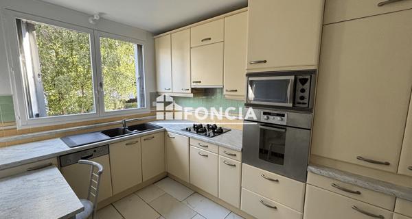 Location Appartement 4 pièces 74.83 m² - Vitry-sur-seine 94400