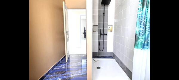 JOUÉ-LES-TOURS - 37300 - BELLE MAISON MODERNE - 5 CHAMBRES - CUISINE TOUTE EQUIPÉE ET AMENAGÉE - GARAGE - PARCELLE DE 590M2 - IDÉAL INVESTISSEURS