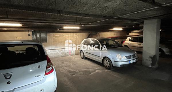À vendre Parking 14 m² - Marseille 13006