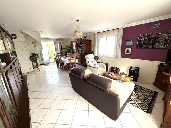 Vente / Maison T6 à Saint-Germain-Laval (77130)