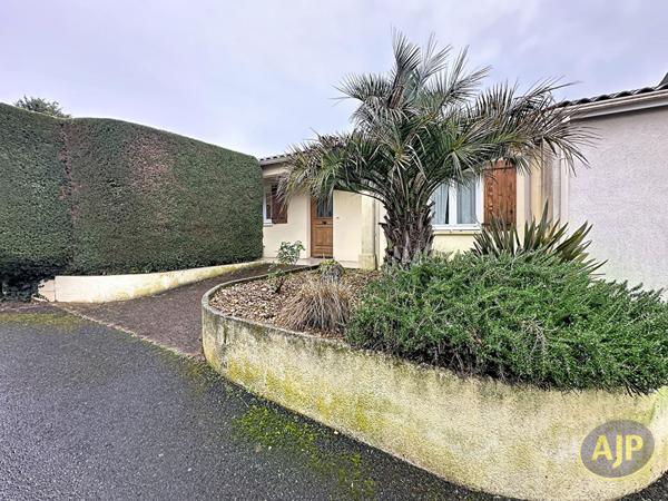 Vente maison Jonzac : 353 500 € - AJP Immobilier Pons