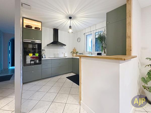 Vente maison Jonzac : 353 500 € - AJP Immobilier Pons