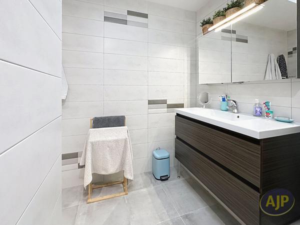 Vente maison Jonzac : 353 500 € - AJP Immobilier Pons