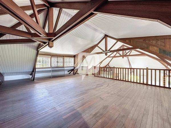 DPT GUYANE, à vendre MATOURY Maison T6 de 235 m2 avec piscine sur un terrain de 2000 m2
