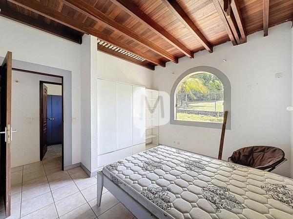 DPT GUYANE, à vendre MATOURY Maison T6 de 235 m2 avec piscine sur un terrain de 2000 m2