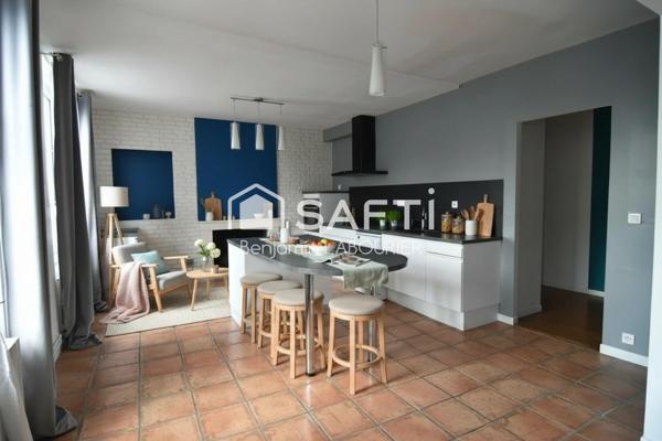 Duplex de caractère avec vue sur la Tour de l'Horloge