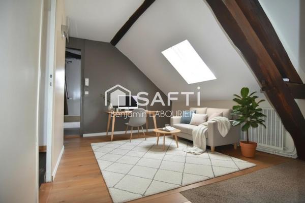 Duplex de caractère avec vue sur la Tour de l'Horloge