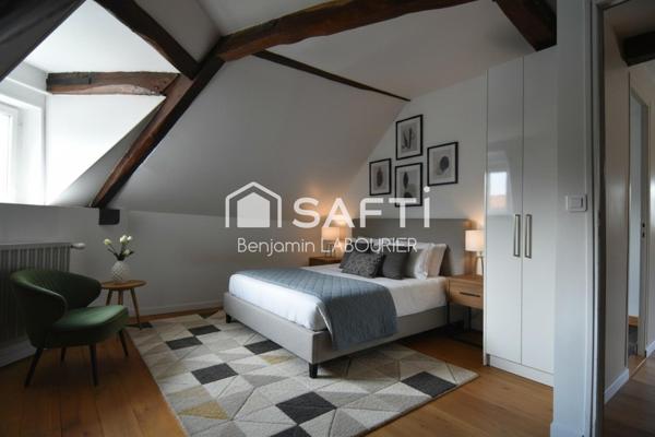 Duplex de caractère avec vue sur la Tour de l'Horloge