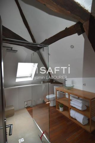 Duplex de caractère avec vue sur la Tour de l'Horloge