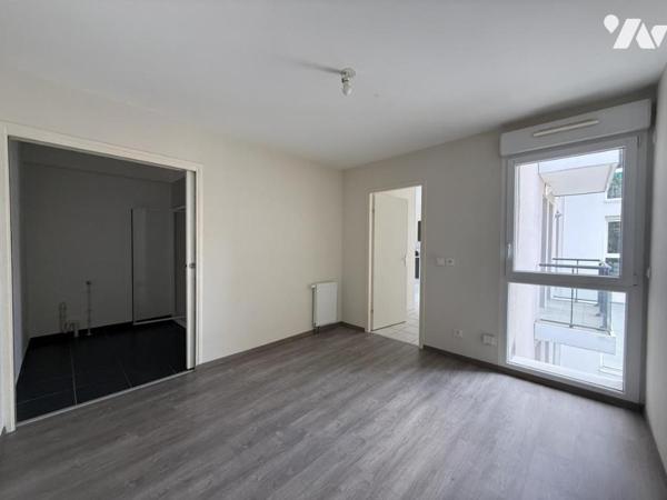 EXCLUSIVITE - REIMS- Quartier Clairmarais- T2 de 42,08 m² avec parking en sous-sol
