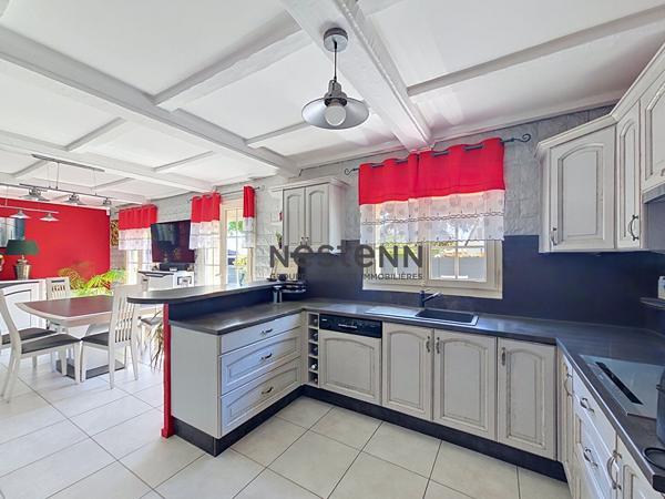 À vendre, Maison 4 chambres avec chambre et SDE au RDC