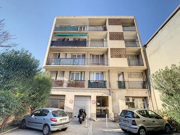 A vendre type 2 Marseille 13014 Bon secours investisseur