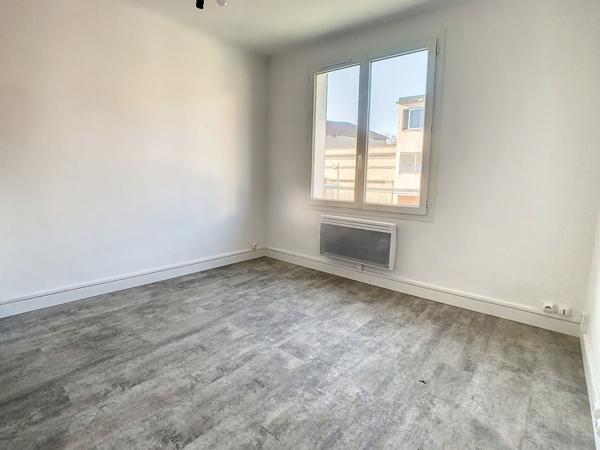 A vendre type 2 Marseille 13014 Bon secours investisseur