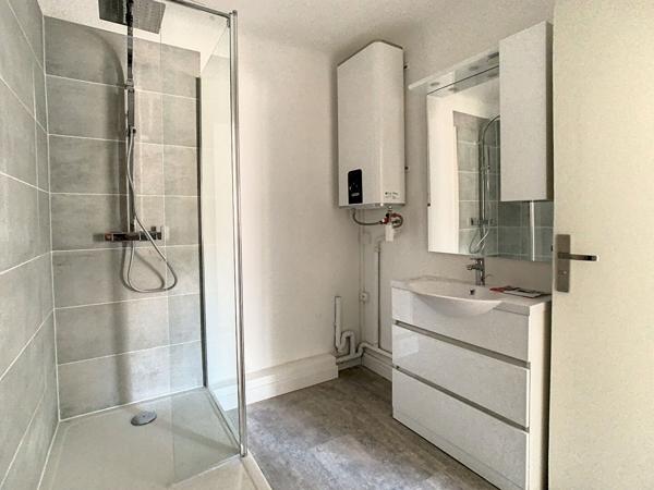 A vendre type 2 Marseille 13014 Bon secours investisseur