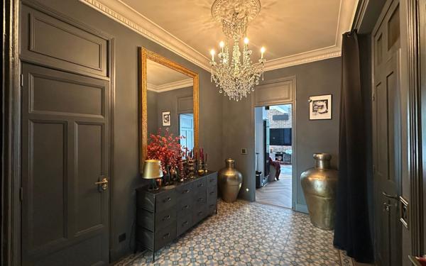 Appartement à vendre    3 pièces • 98 m2 Nice