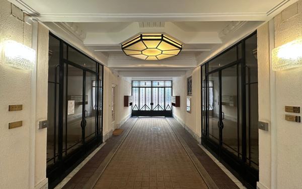 Appartement à vendre    3 pièces • 98 m2 Nice