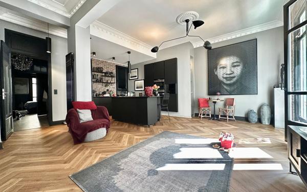 Appartement à vendre    3 pièces • 98 m2 Nice