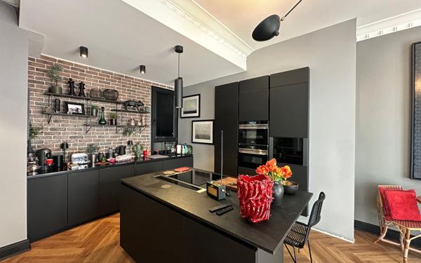 Appartement à vendre    3 pièces • 98 m2 Nice