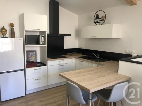 Maison à vendre  5 pièces - 178 m 2   ST JEAN D ANGELY  - 17
