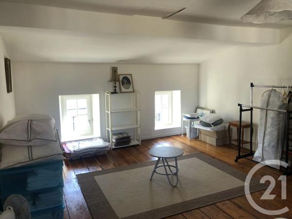 Maison à vendre  5 pièces - 178 m 2   ST JEAN D ANGELY  - 17