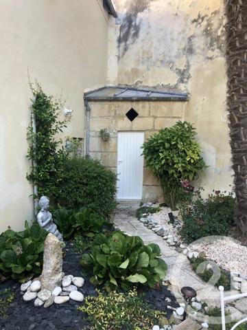 Maison à vendre  5 pièces - 178 m 2   ST JEAN D ANGELY  - 17