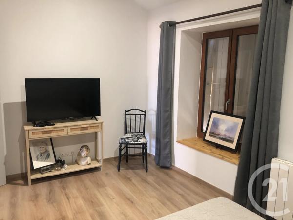 Maison à vendre  5 pièces - 178 m 2   ST JEAN D ANGELY  - 17