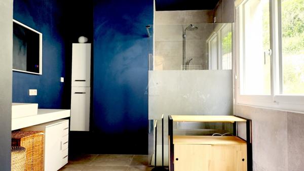 Appartement spacieux de 138m2 avec grande terrasse de 30m2 et double garage