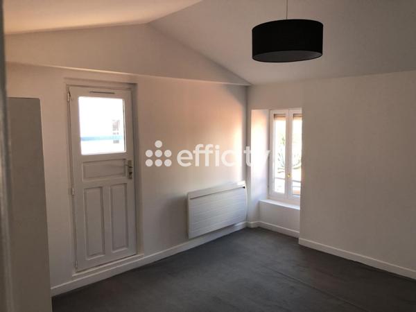 Maison
         5 pièces
        - 119 m² 460 000 € *