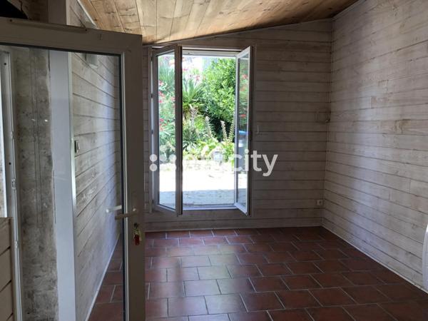 Maison
         5 pièces
        - 119 m² 460 000 € *