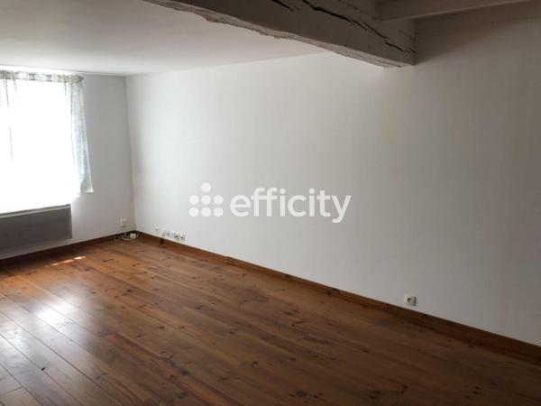 Maison
         5 pièces
        - 119 m² 460 000 € *
