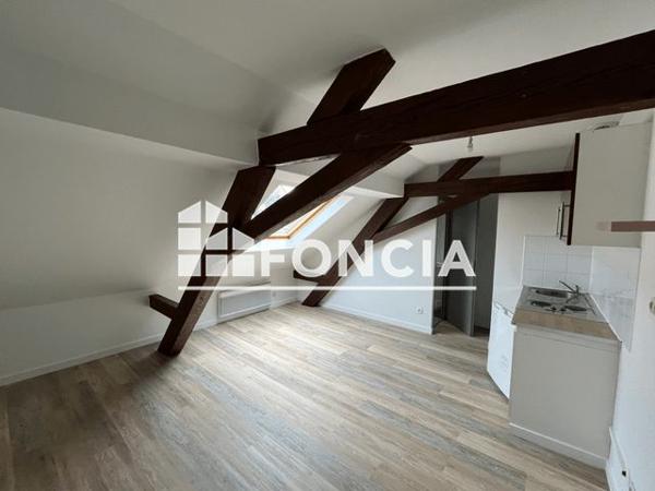 Location Studio 17 m² - 17 RUE LAURENT Mulhouse 68100