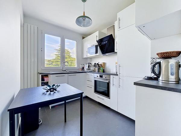 Chatou - Appartement 3 pièces entièrement rénové €237 000 ** - Référence 162079
