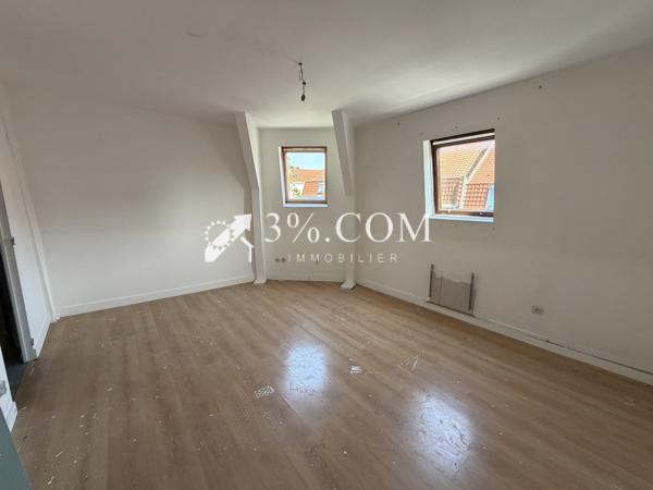 Maison
                                                                                                                                                                                                                                                                                                                        5 pièce(s)                                                                                                                                                                                                          4 chambre(s)                                                                                                                                                                                                          109  m²