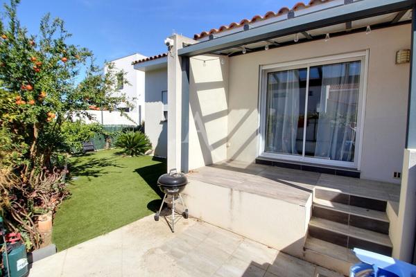 VILLA DE PLAIN-PIED RÉCENTE F4 DE 84 M² + GARGE SUR TERRAIN 3 FACES