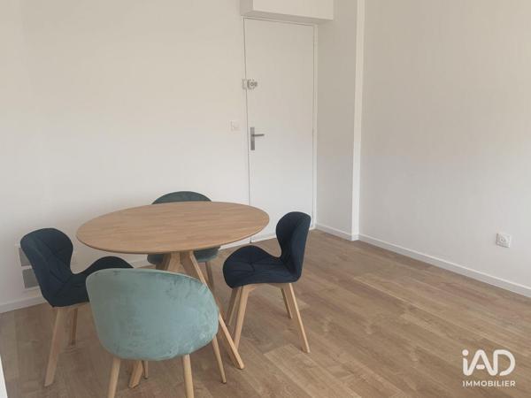 Location bureaux 14 m² Marseille 8