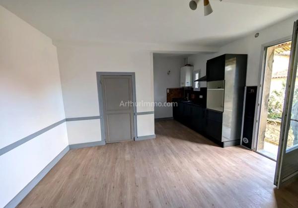Location Appartement 3 pièces 76 m2 à Coutras