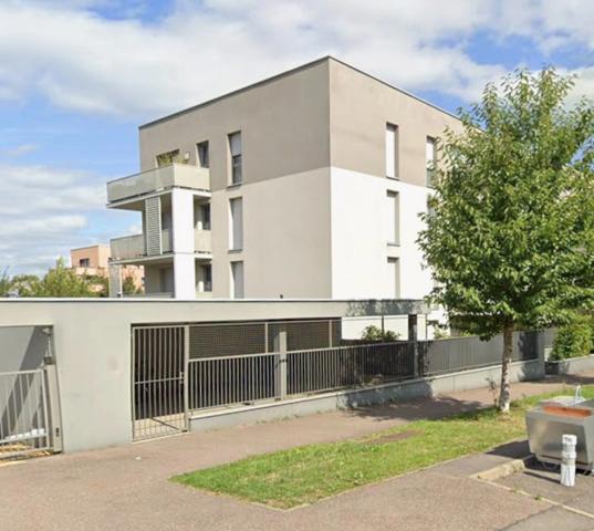 Appartement 2 pièces - Dernier étage avec balcon, parking et ascenseur - Résidence récente de 2016