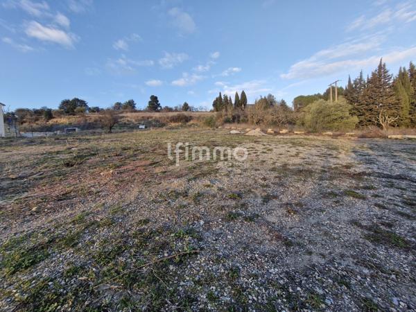 Terrain à bâtir viabilisé – 1 446 m² – Gaja-et-Villedieu