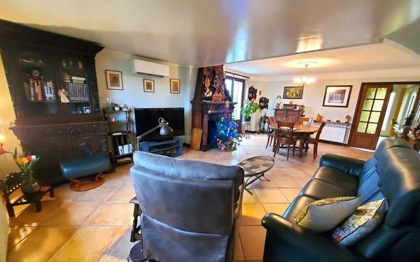 Maison à vendre    5 pièces • 150 m2 Crécy-la-Chapelle