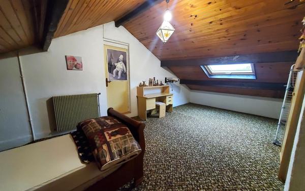 Maison à vendre    5 pièces • 150 m2 Crécy-la-Chapelle