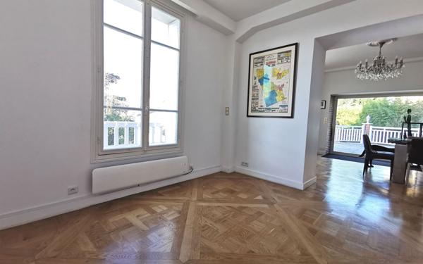 Maison à vendre    6 pièces • 200 m2 Brunoy