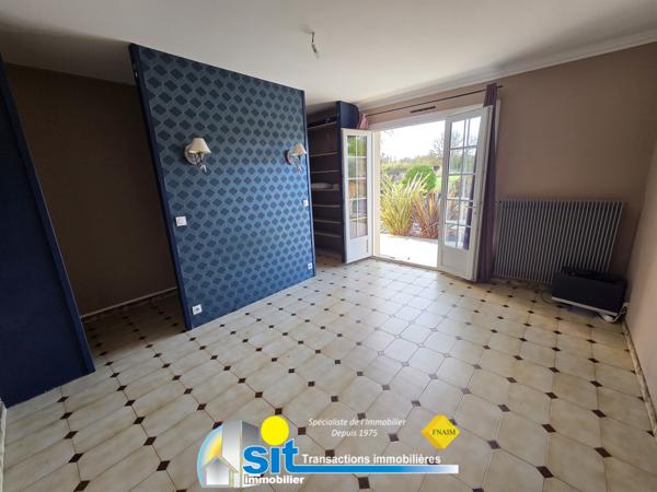 Villa 212 m² sur les hauteurs de Roussillon – Calme absolu – Piscine – Terrain 1 616 m²