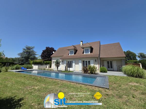 Villa 212 m² sur les hauteurs de Roussillon – Calme absolu – Piscine – Terrain 1 616 m²
