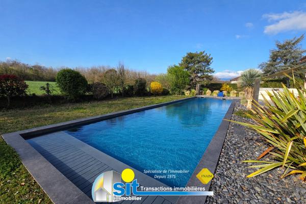 Villa 212 m² sur les hauteurs de Roussillon – Calme absolu – Piscine – Terrain 1 616 m²