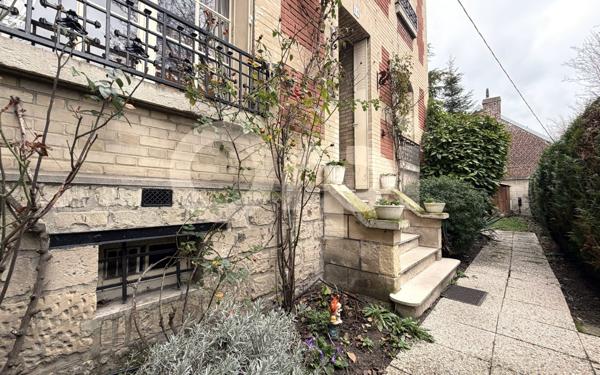 Maison à vendre    7 pièces • 270 m2 Soissons