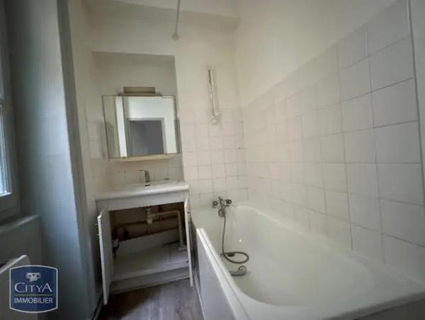 Appartement à louer 2 pièces 59.25m² Villefranche-sur-Saône (69400)
