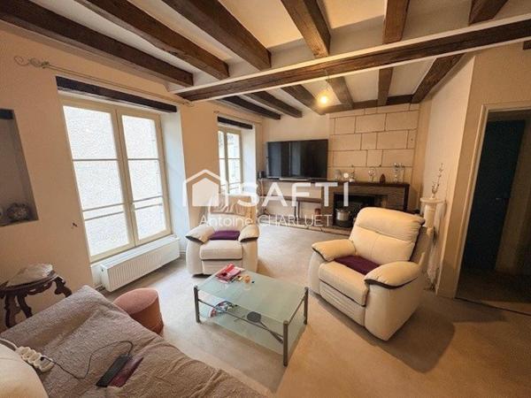 Murs commerciaux de 60m² avec un appartement de 72m² en centre ville