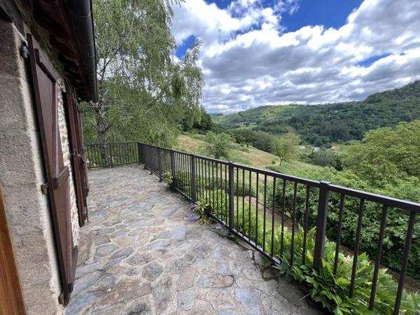 Maison à louer 750 € CC Laval-de-Cère 3 p 96 m² DPE C